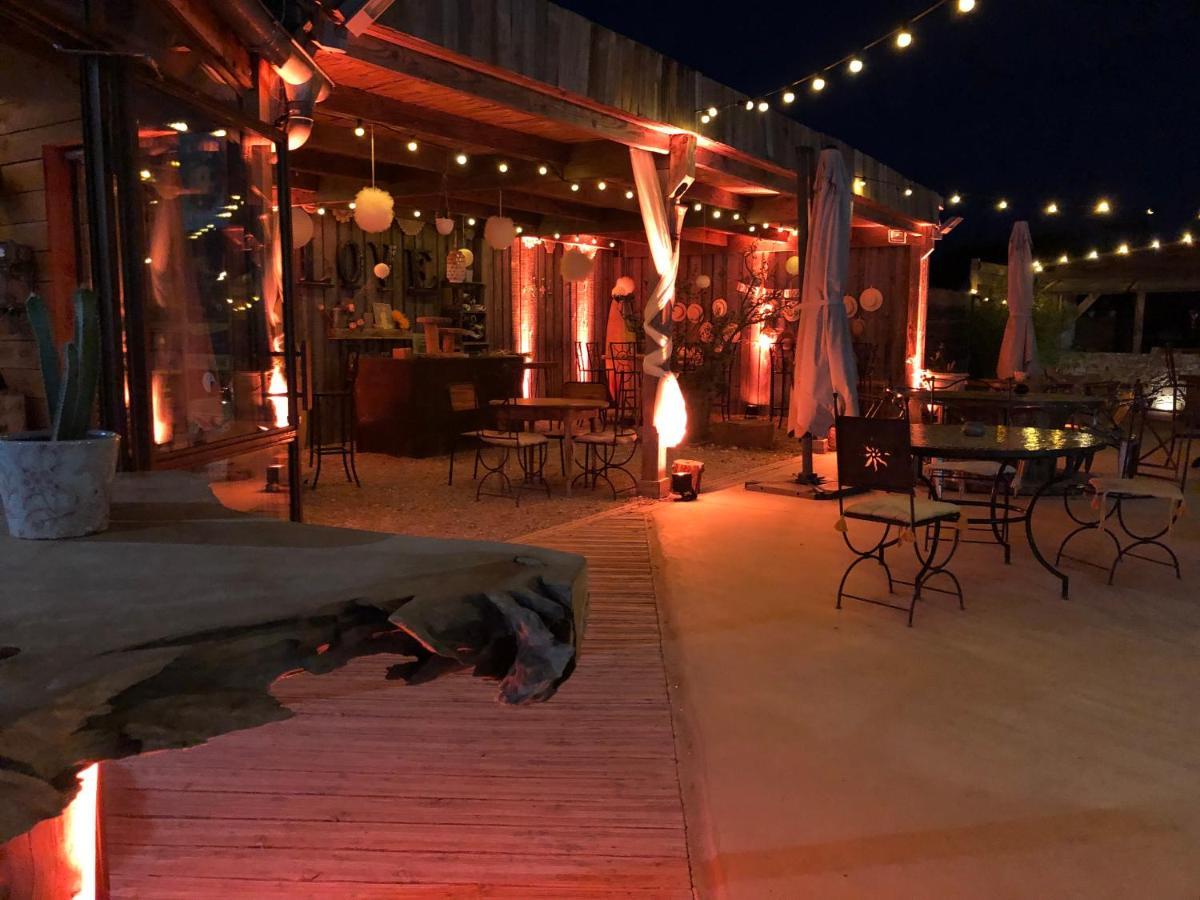 Lodges En Provence - Ecogites & Restaurant Insolites Richerenches Eksteriør billede