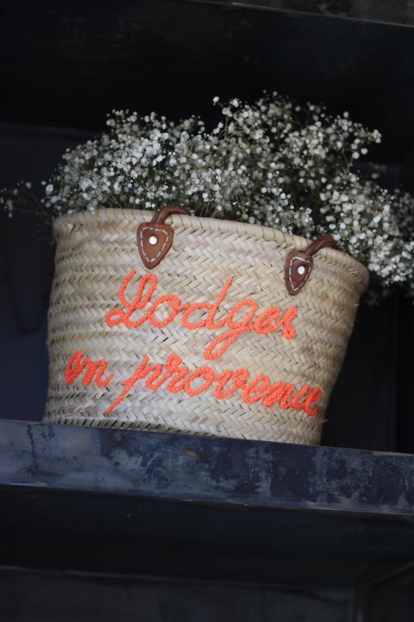 Lodges En Provence - Ecogites & Restaurant Insolites Richerenches Eksteriør billede